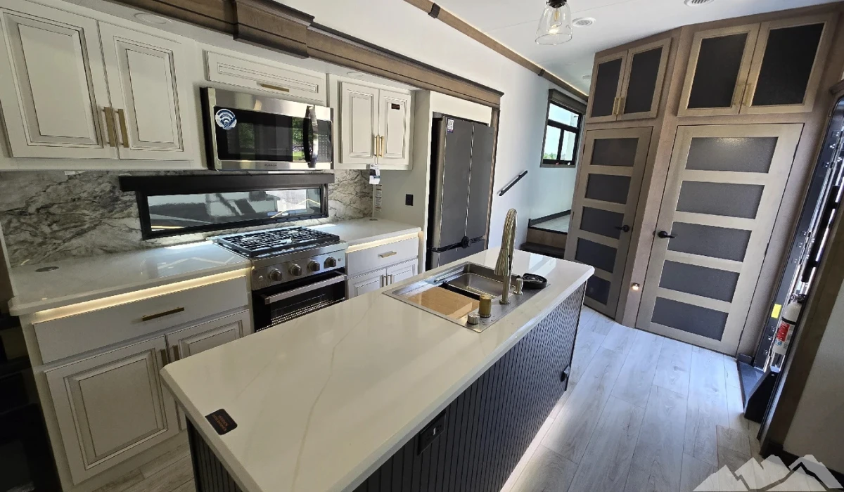Premium luxury fifth wheels at Tiara RV in Elkhart