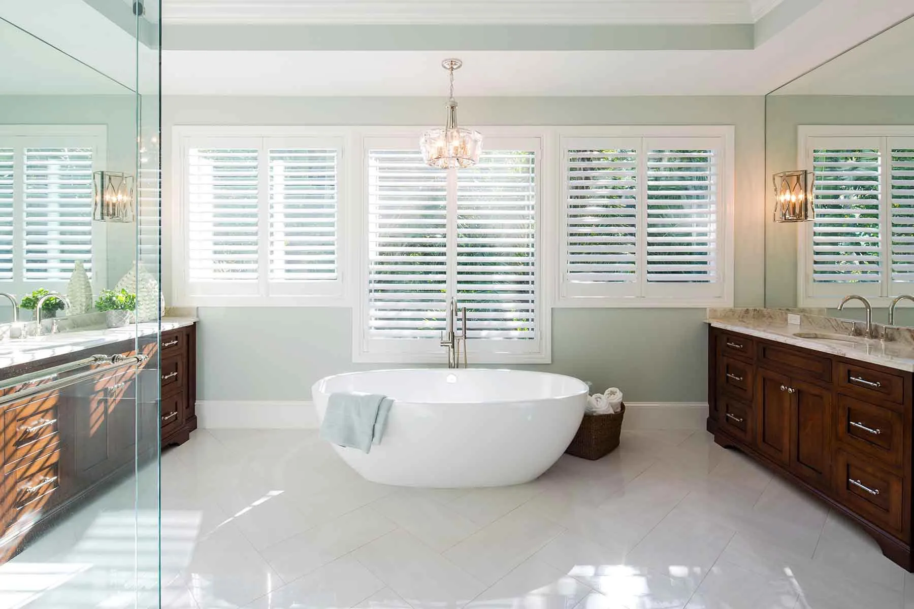 Island Bayfront Bathroom from Nutter Custom Construction