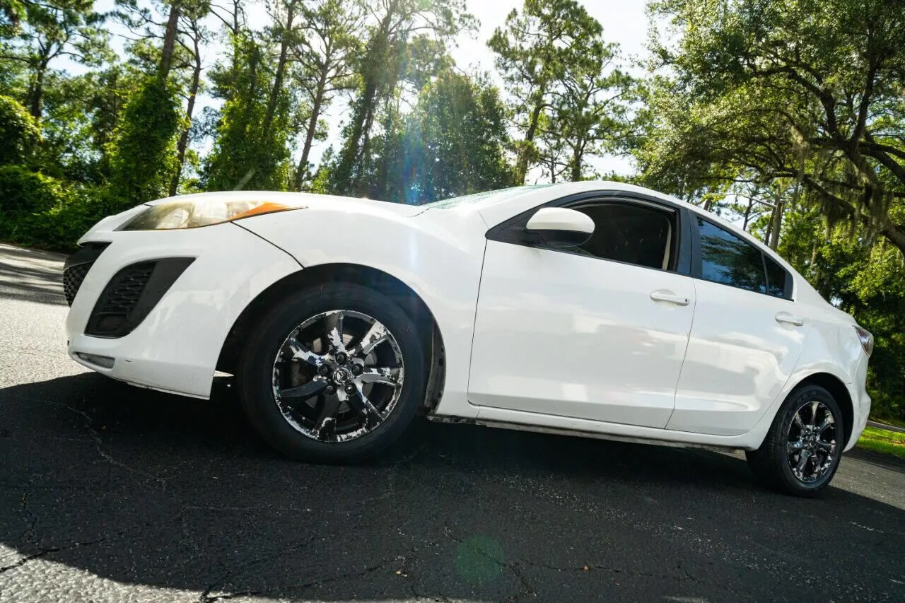 2010 white mazda3 in sarasota